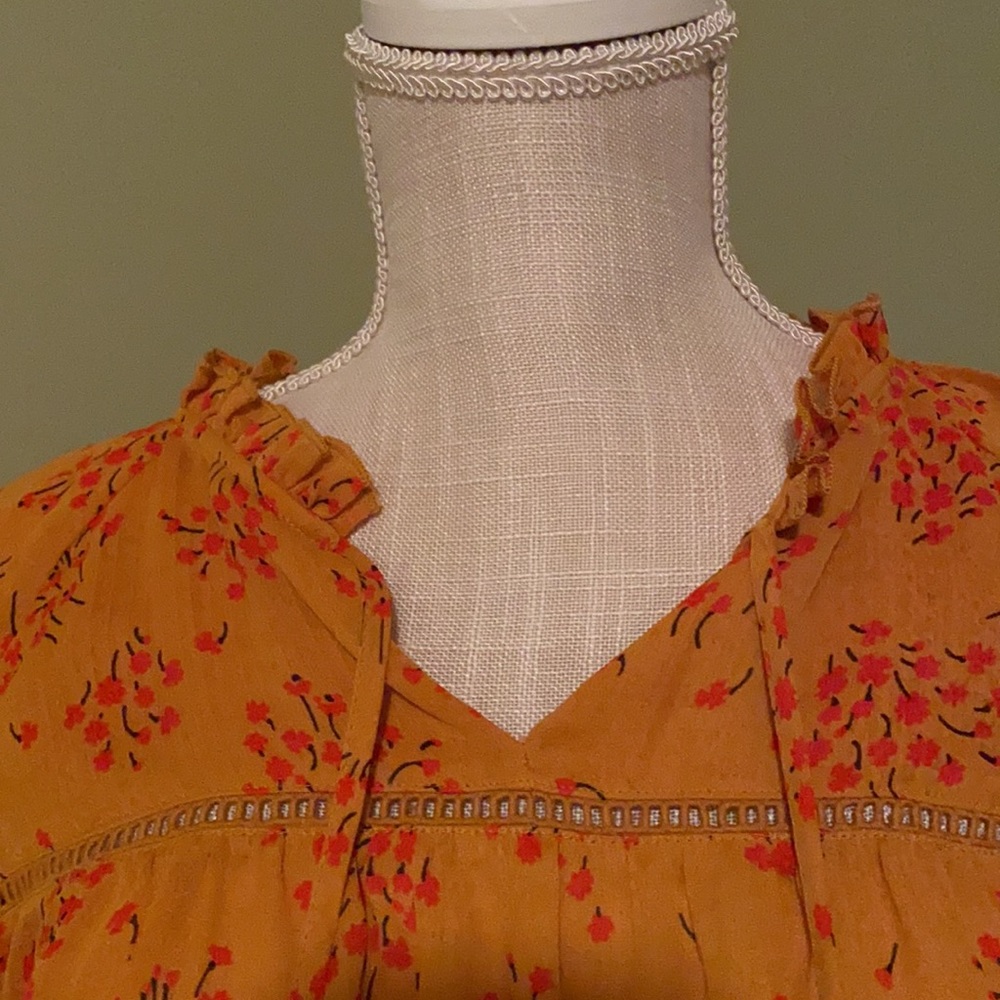 Ann Taylor blouse size MP - Picture 2 of 9